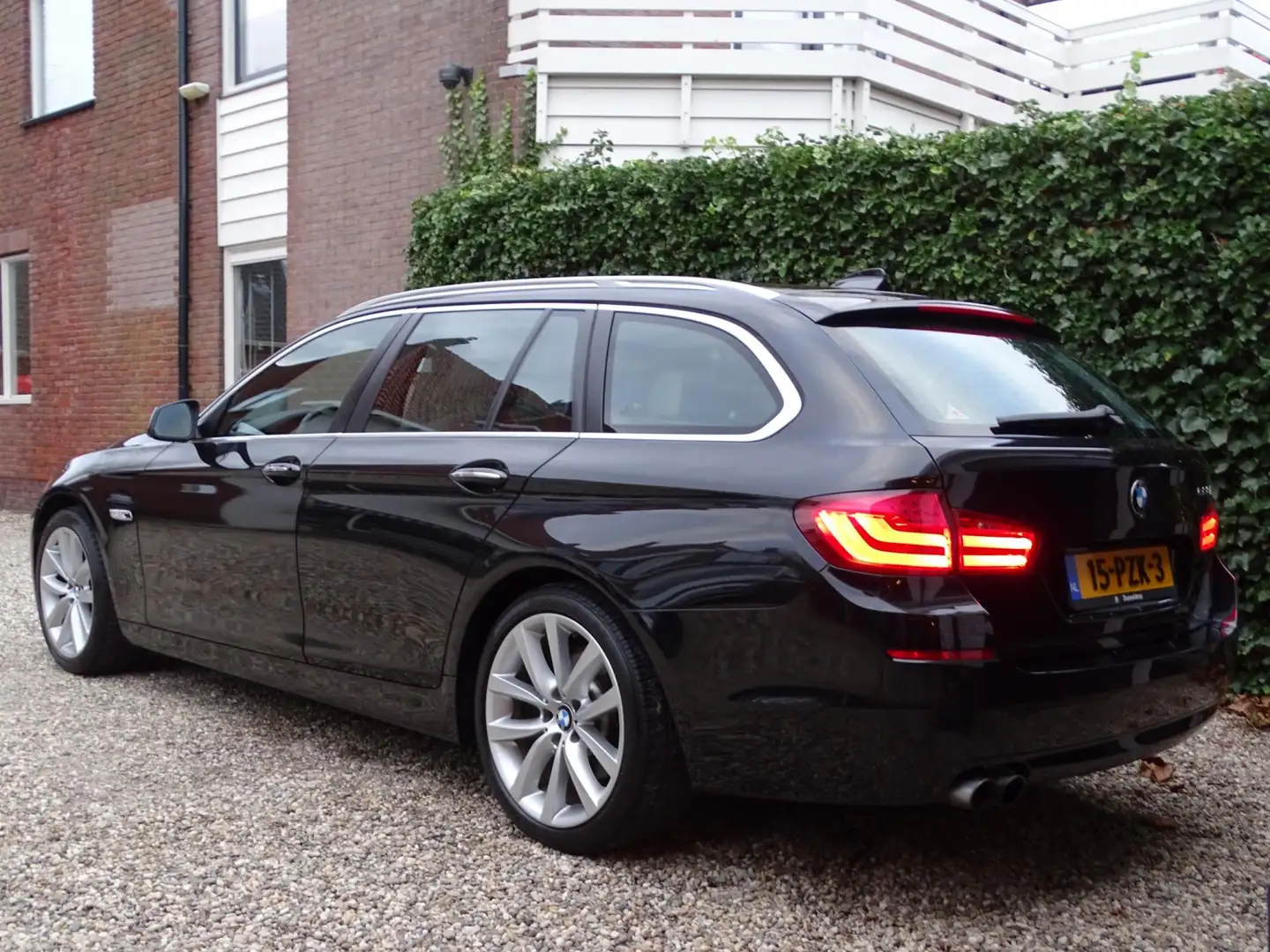 BMW 528 5-serie Touring 528i High Executive | 6 cilinder | Nero - 2