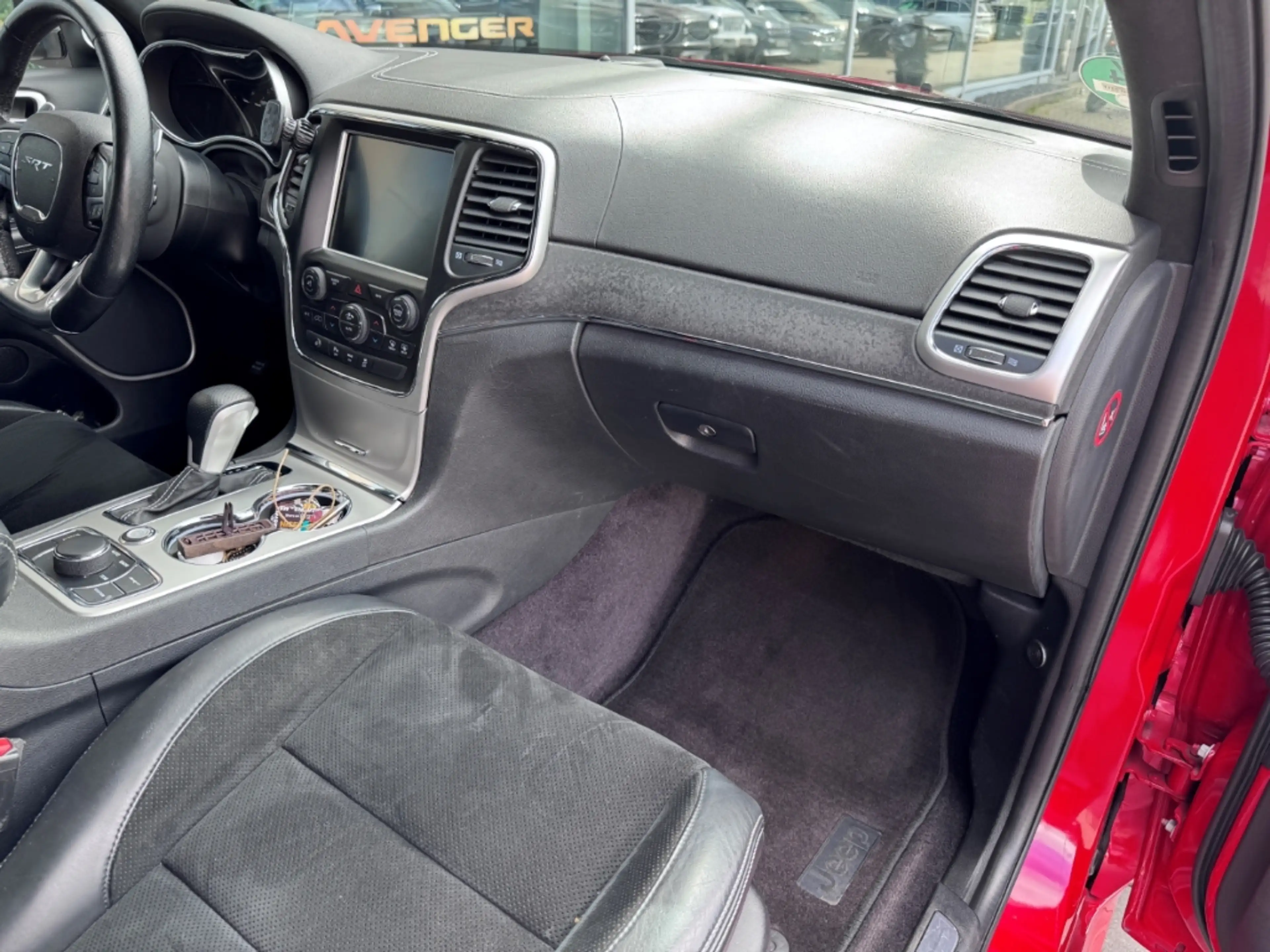 Jeep Grand Cherokee 6.4 V8 HEMI SRT 20 Zoll El. Panodach Navi Memory S — photo 15