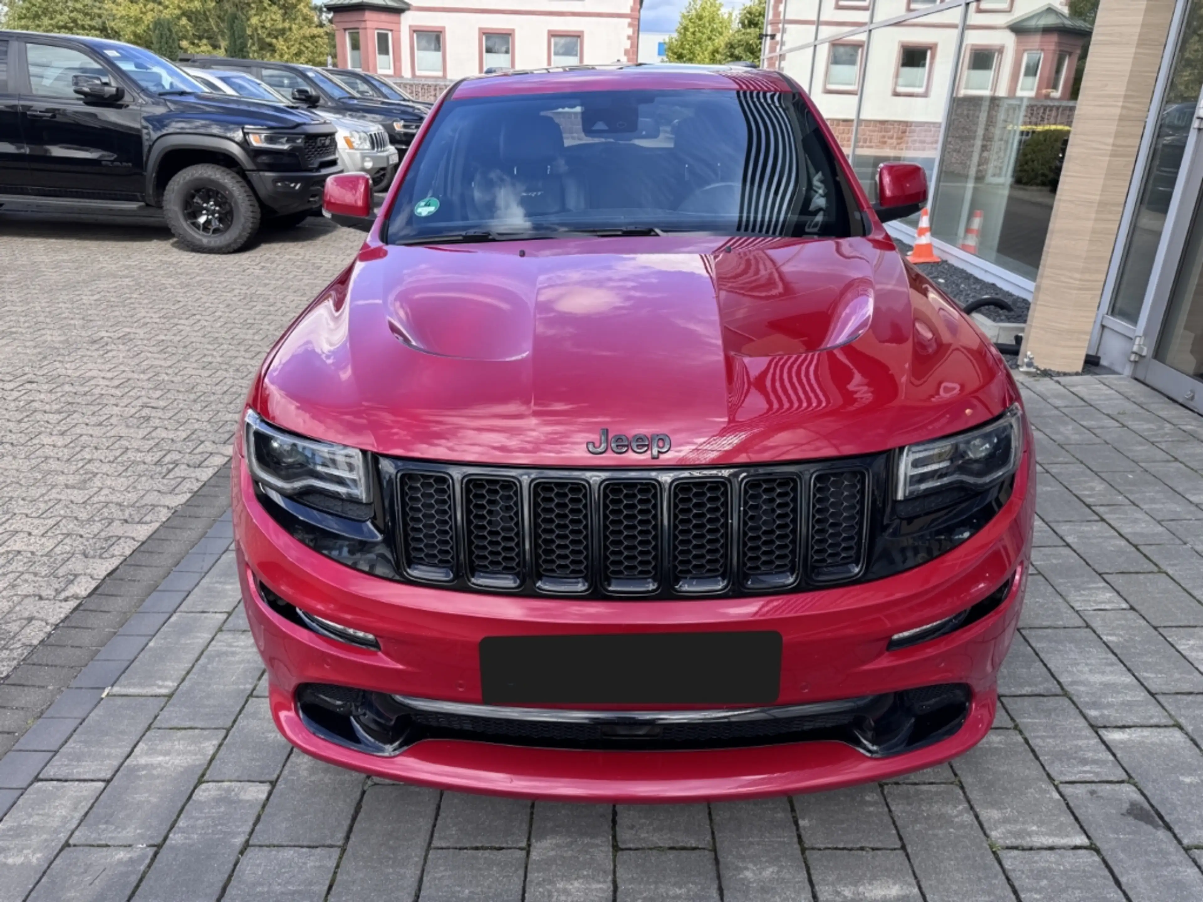 Jeep Grand Cherokee 6.4 V8 HEMI SRT 20 Zoll El. Panodach Navi Memory S — photo 4
