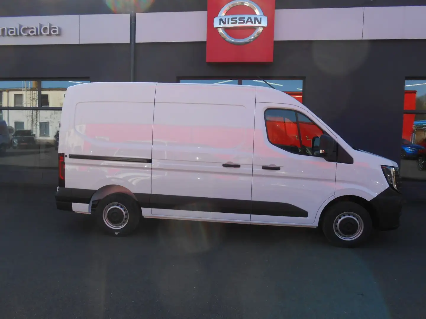 Nissan Interstar Kasten L2H2 35 dCi150*AHK*LRB*WINTERP Weiß - 2