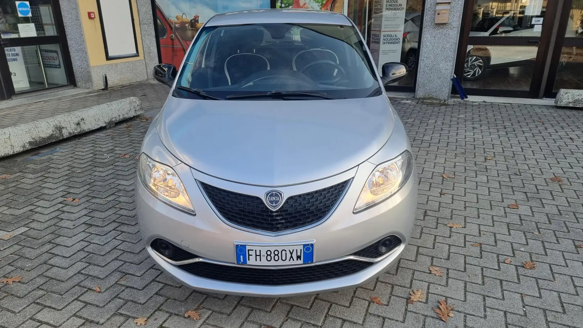 Lancia Ypsilon 1.2 Gold 69cv 5porte Argent - 2