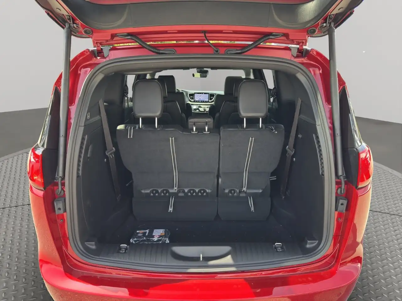 Chrysler Grand Caravan снимка Chrysler Grand Caravan
