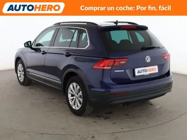 Volkswagen Tiguan view 4
