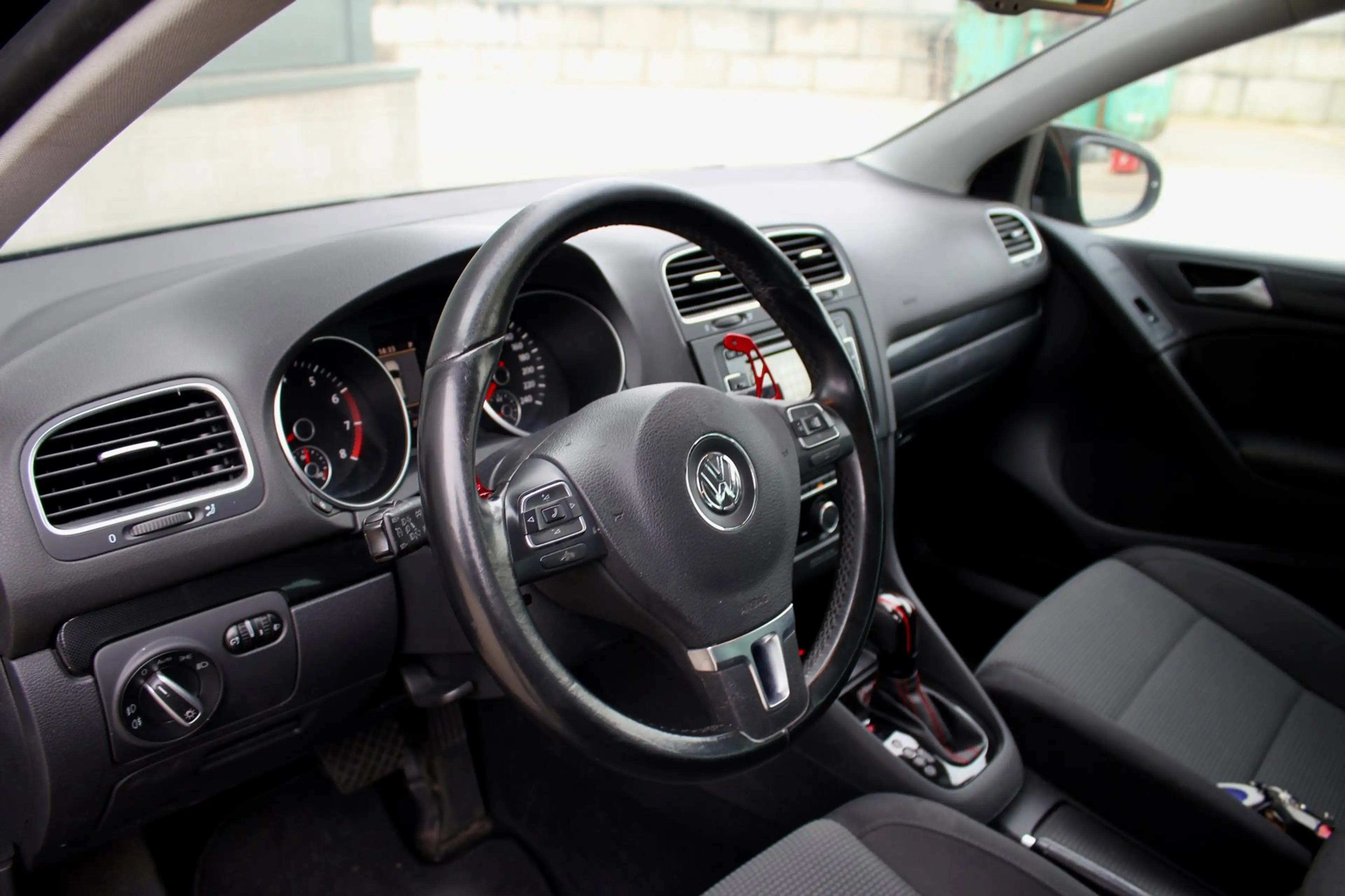 Volkswagen Golf GTI 1.4 TSI Highline|AUT|GTI Paket | 19" | — photo 10