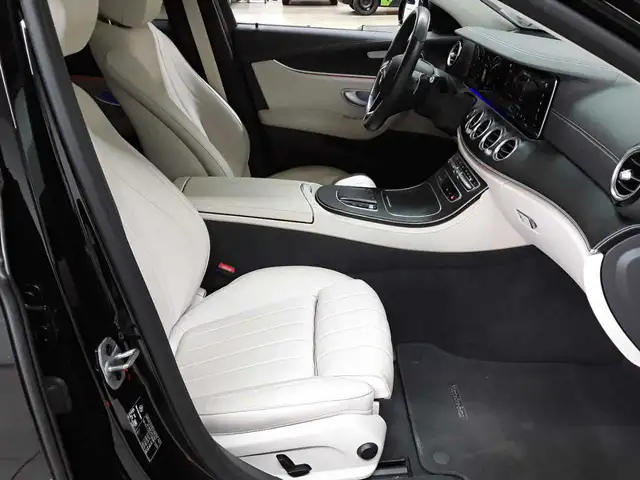 Mercedes-Benz E-Class view 8