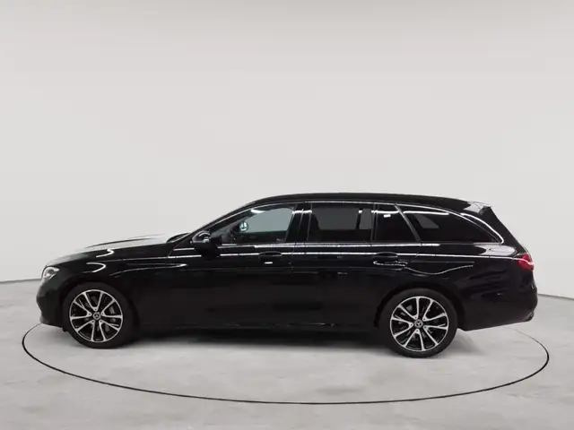 Mercedes-Benz E-Class view 6