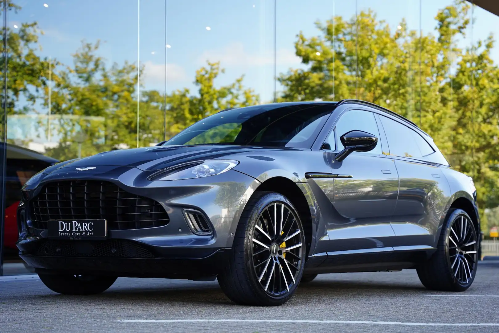 Aston Martin DBX 4.0 V8 2022 Panoramadak 23 Inch Gris - 1