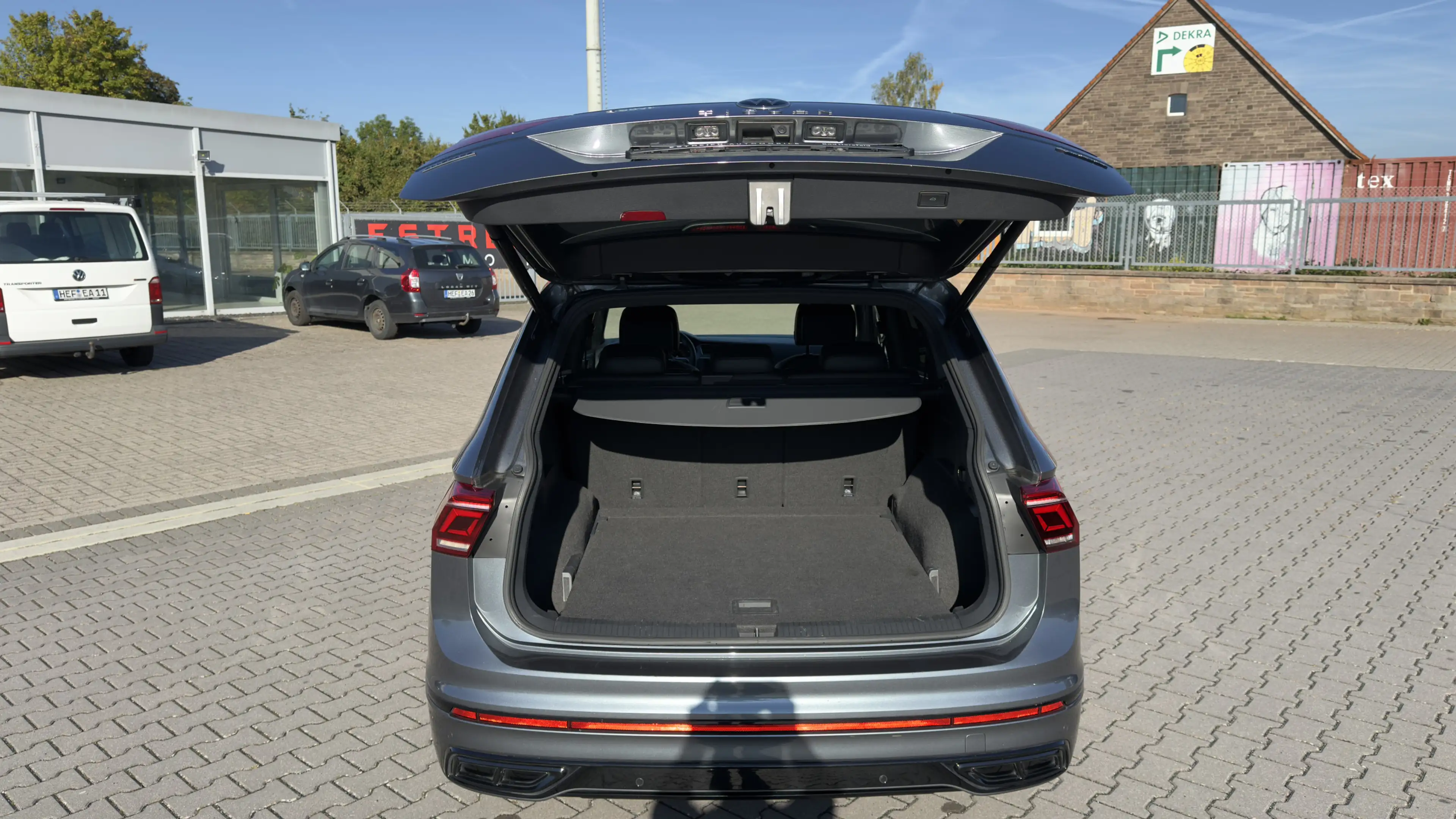 Volkswagen Tiguan Allspace 2.0TDI 2xR-Line 4Mo. HUD H&K 360 — photo 11