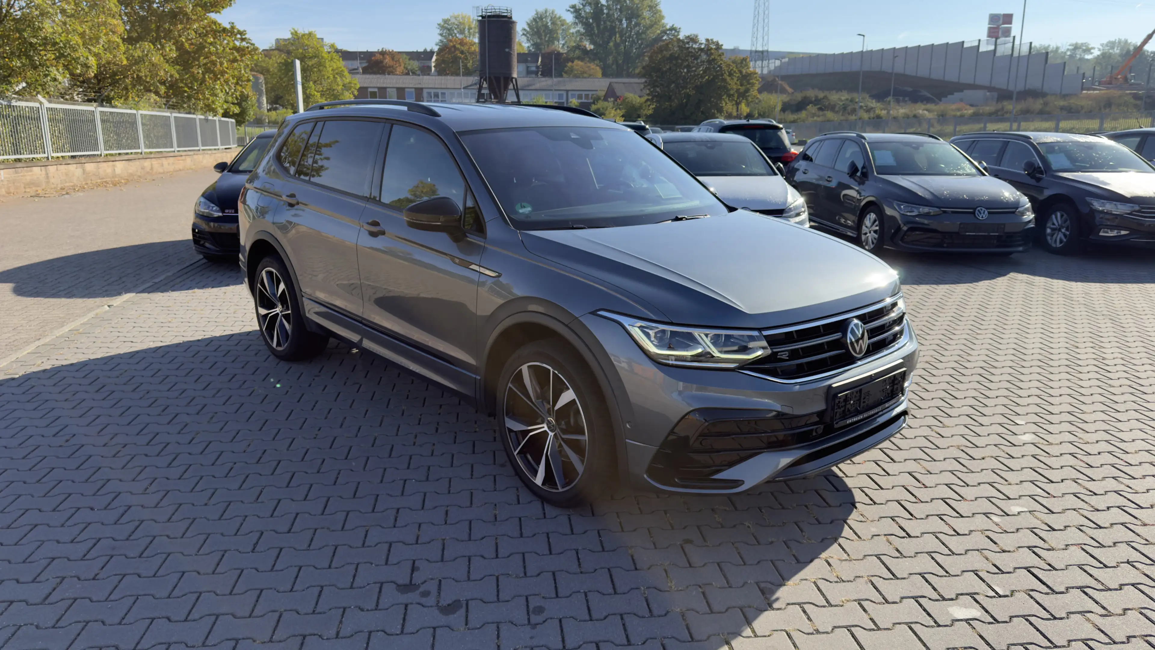 Volkswagen Tiguan Allspace 2.0TDI 2xR-Line 4Mo. HUD H&K 360
