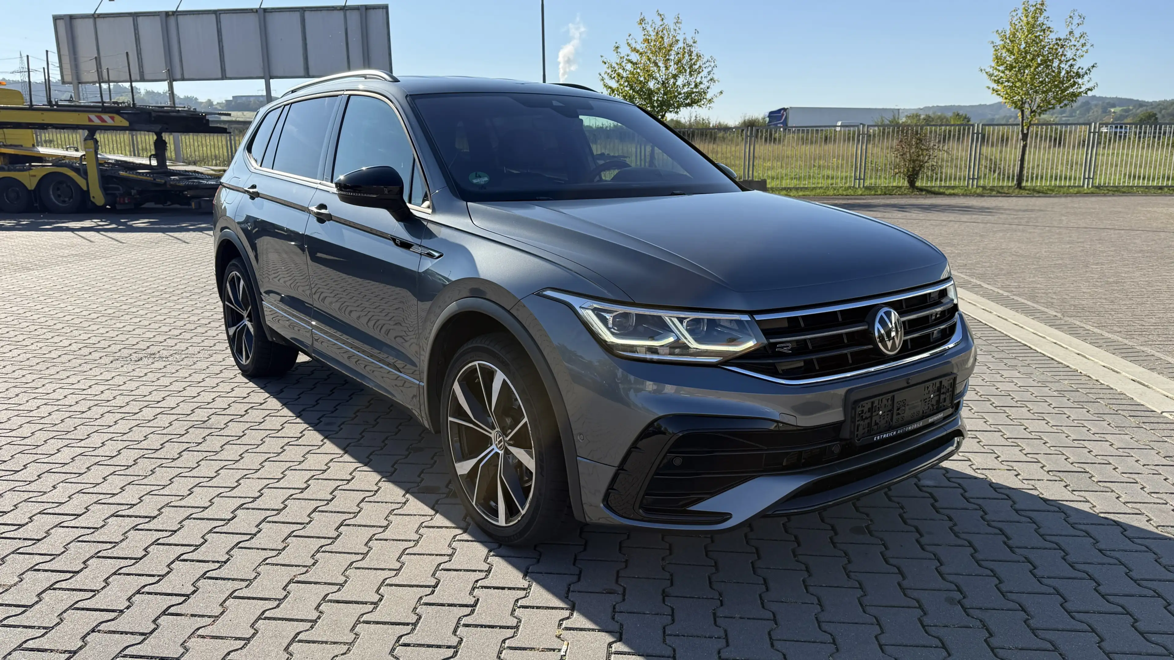 Volkswagen Tiguan Allspace 2.0TDI 2xR-Line 4Mo. HUD H&K 360 — photo 15