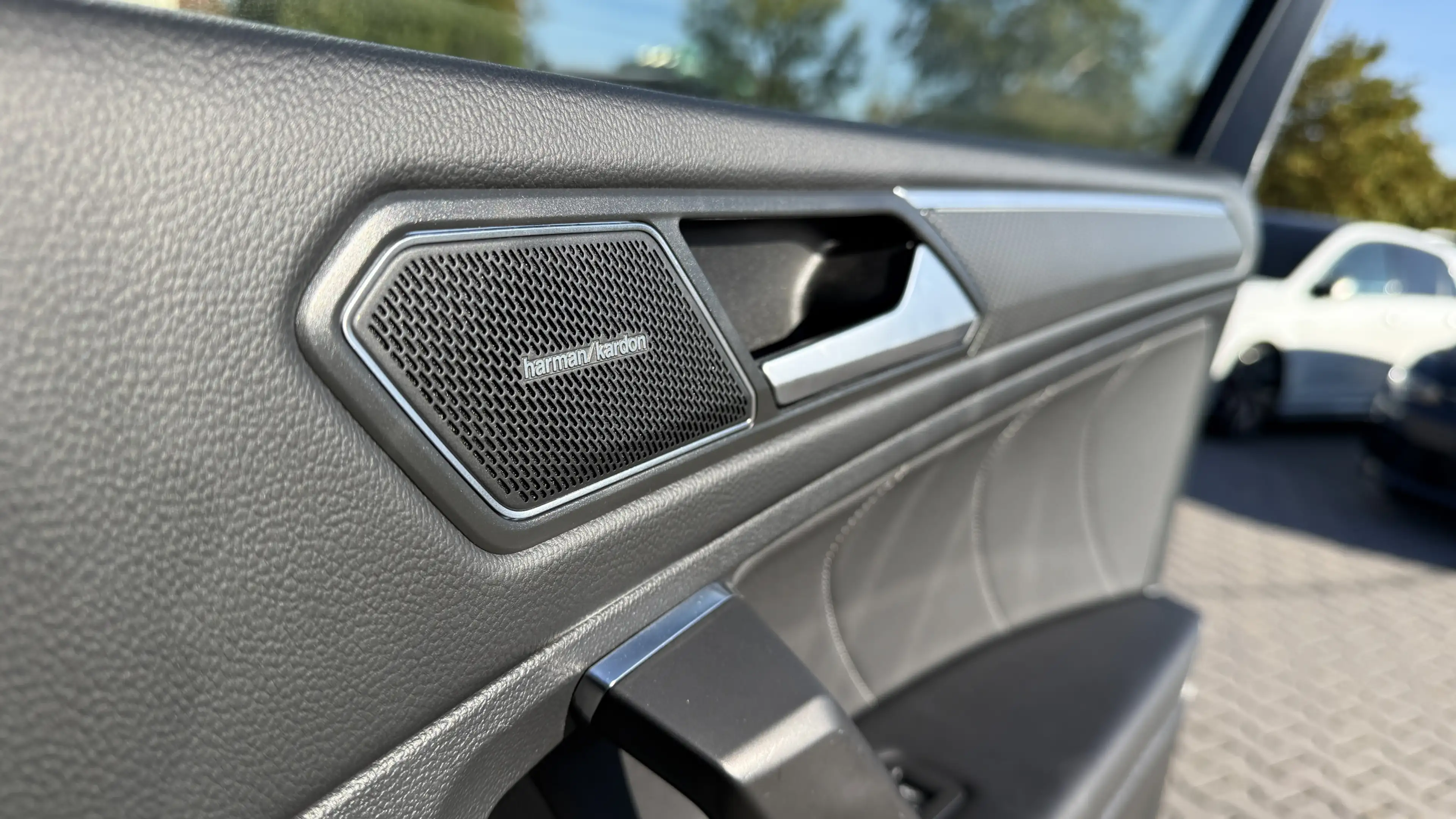 Volkswagen Tiguan Allspace 2.0TDI 2xR-Line 4Mo. HUD H&K 360 — photo 14