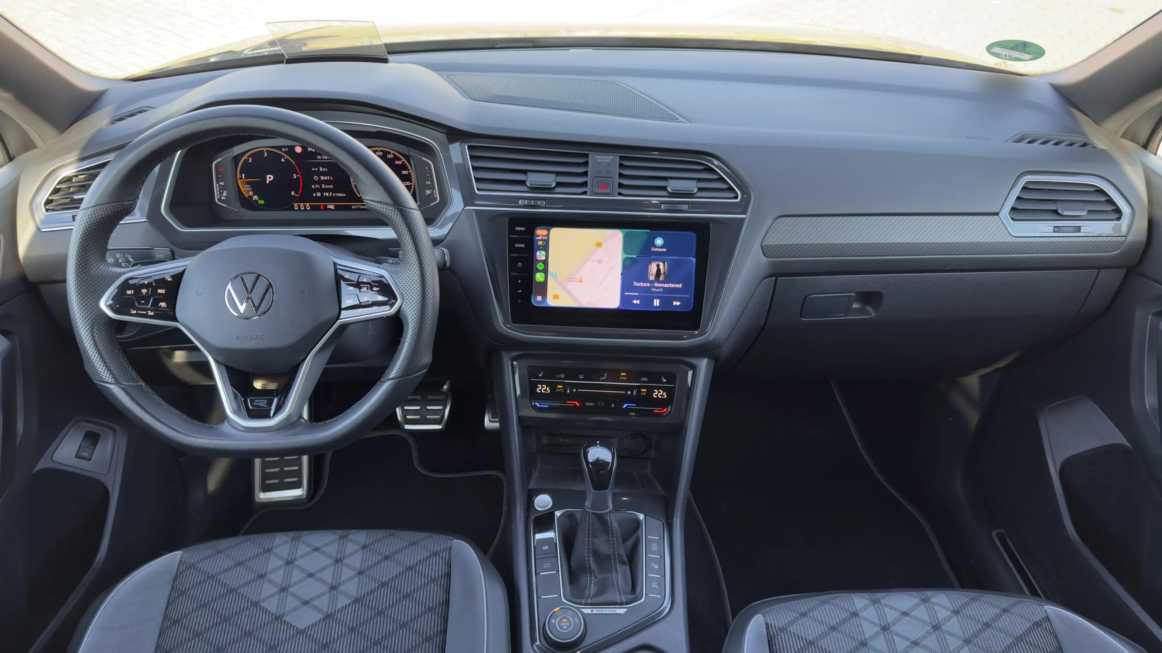 Volkswagen Tiguan Allspace 2.0TDI 2xR-Line 4Mo. HUD H&K 360 — photo 9