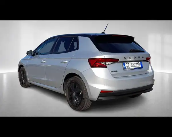 Skoda Fabia view 2