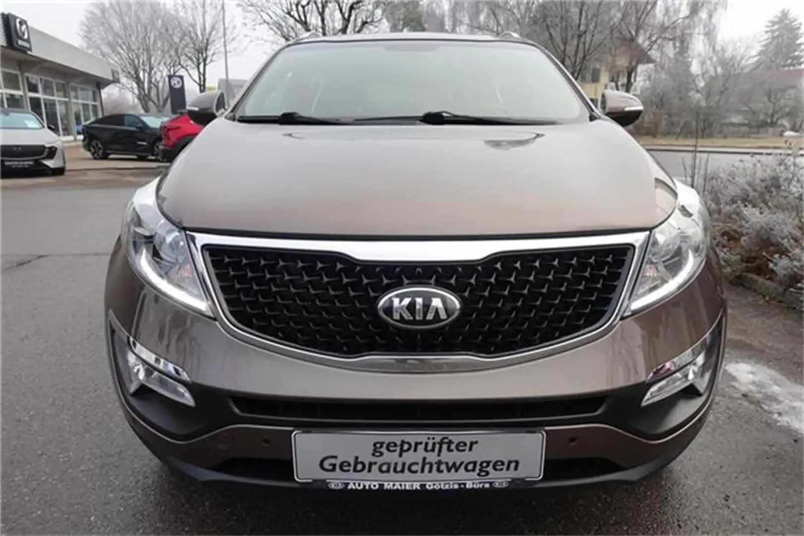 Kia Sportage Fifa Brazuca 2,0 CRDi AWD Braun - 2