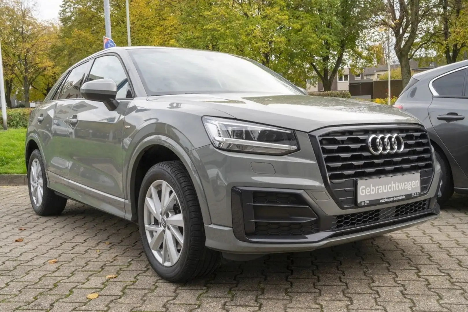 Audi Q2 1.0 30 TFSI sport +AHK+Navi+LED+ Sound Sytem Grigio - 2