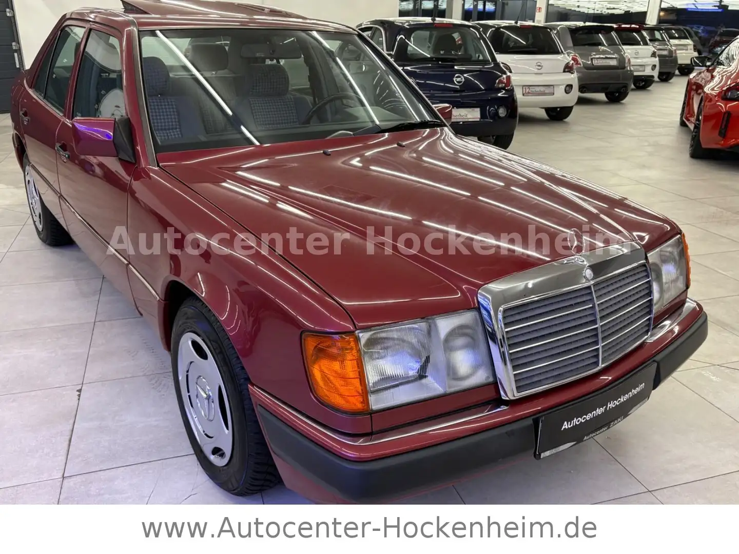 Mercedes-Benz 230 E h-Kennzeichen TÜV 05 , 2027 Rot - 1
