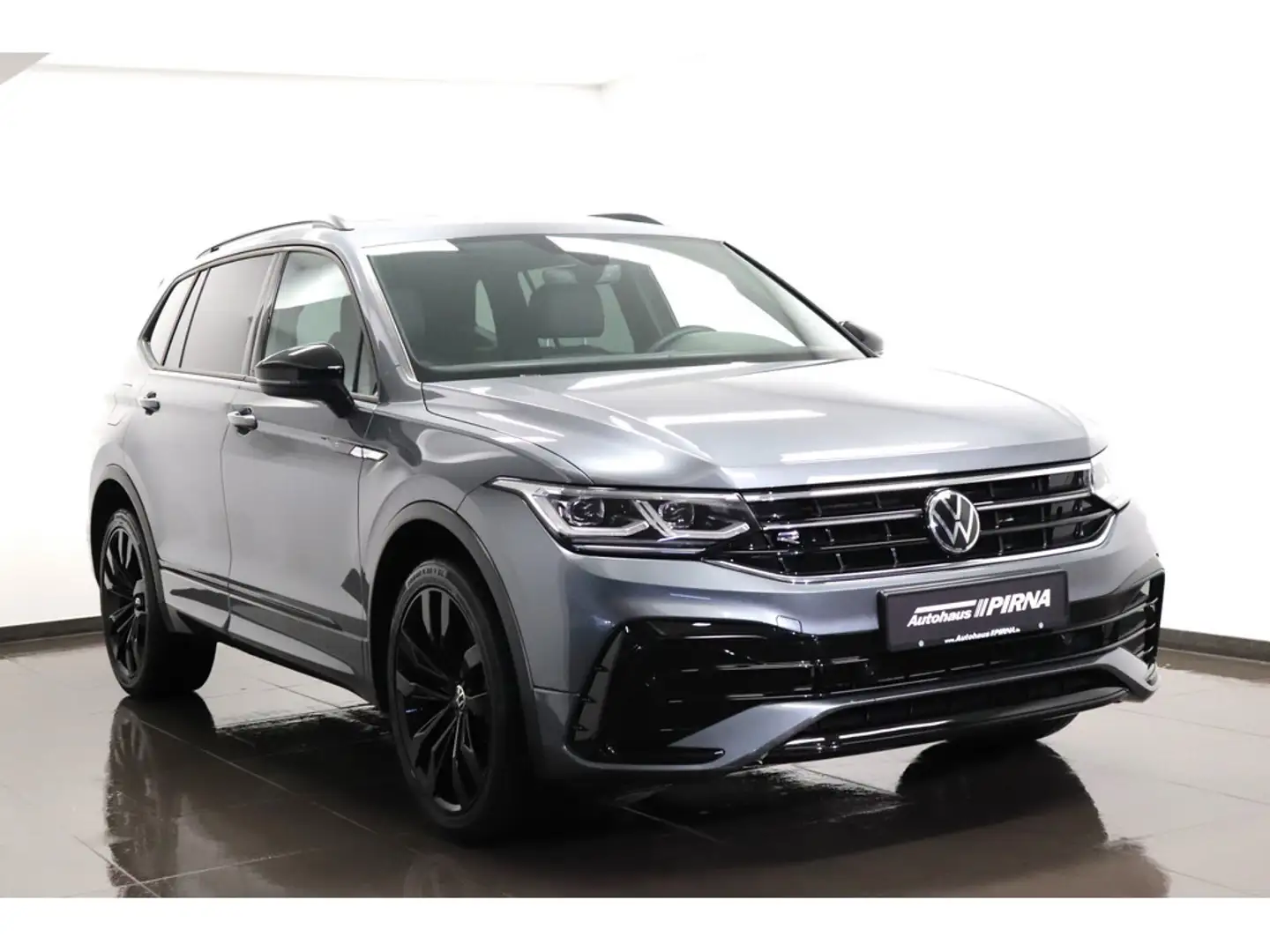 Volkswagen Tiguan Allspace 2.0 TDI R-Line 4Motion Matrix 7-Sitzer Grau - 2