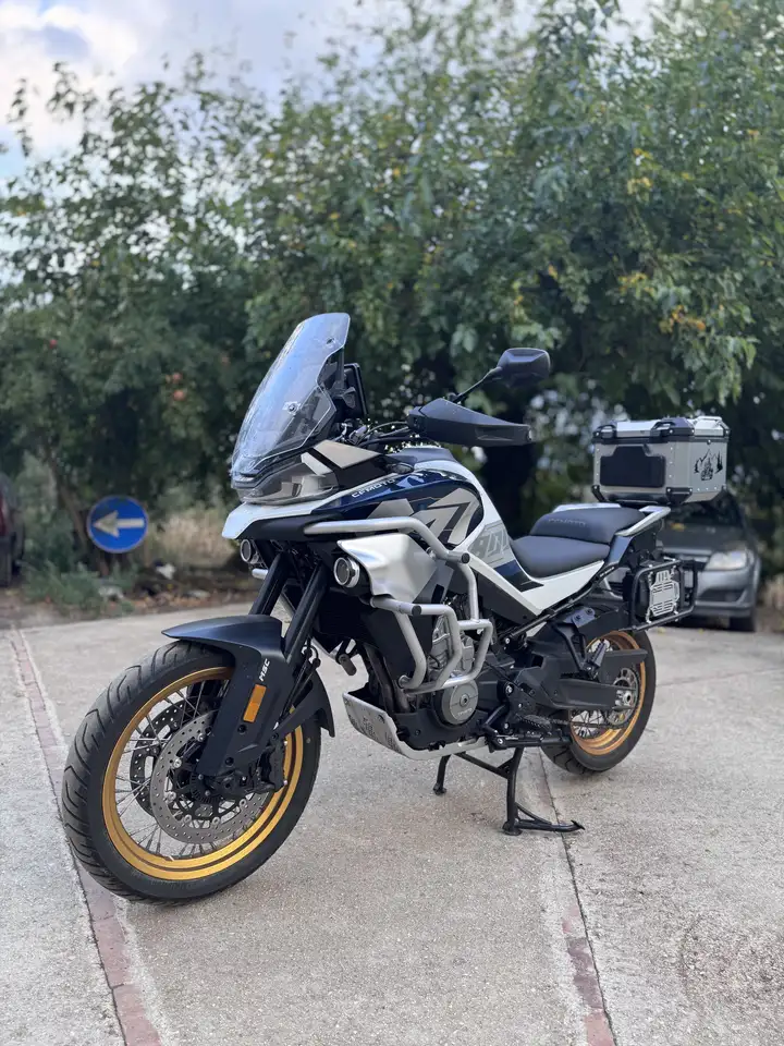 Cfmoto 800 MT