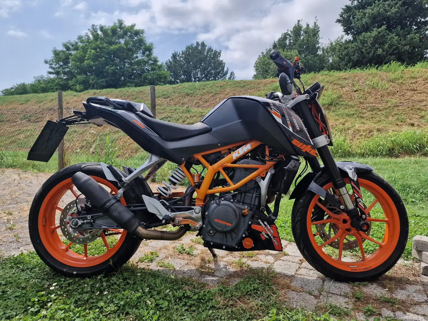 KTM 390 Duke Nero - 1
