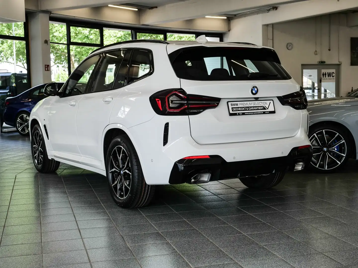 BMW X3 xDrive30d M-Sport Aut Nav LED AHK Pano Komfzg Blanc - 2
