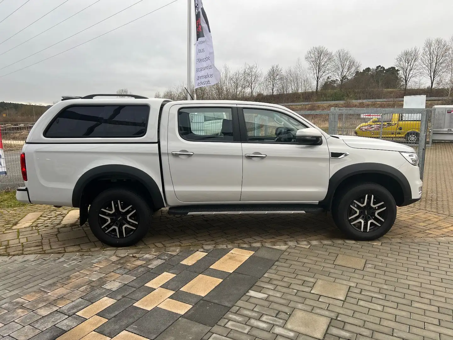 JAC 8 Pro 8 Pick Up Doka,4x4,Hardtop,Xenon,360°Kam Белый - 1