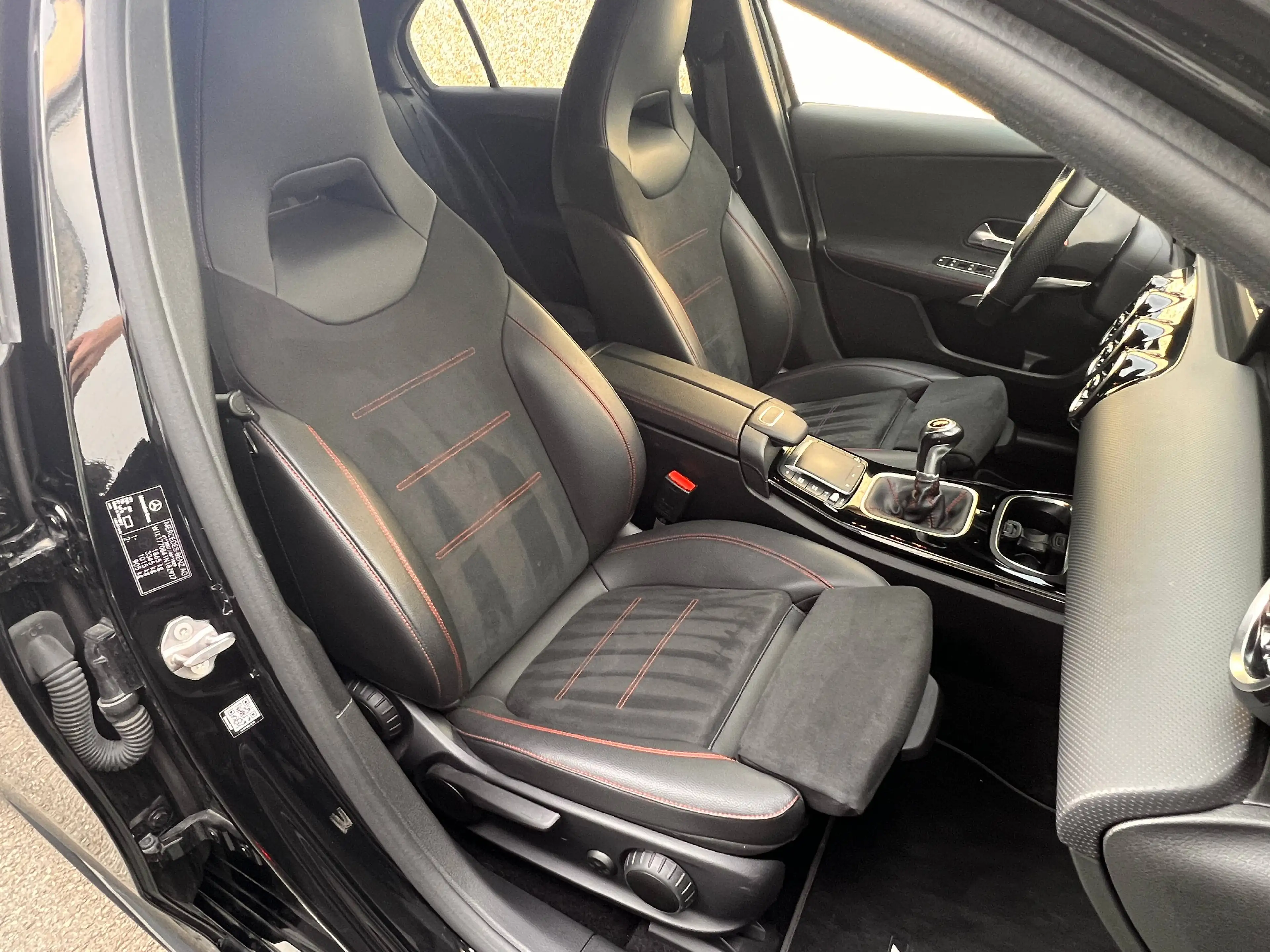 Mercedes-Benz A 180 A 180 Business Solution (EU6AP) — photo 11