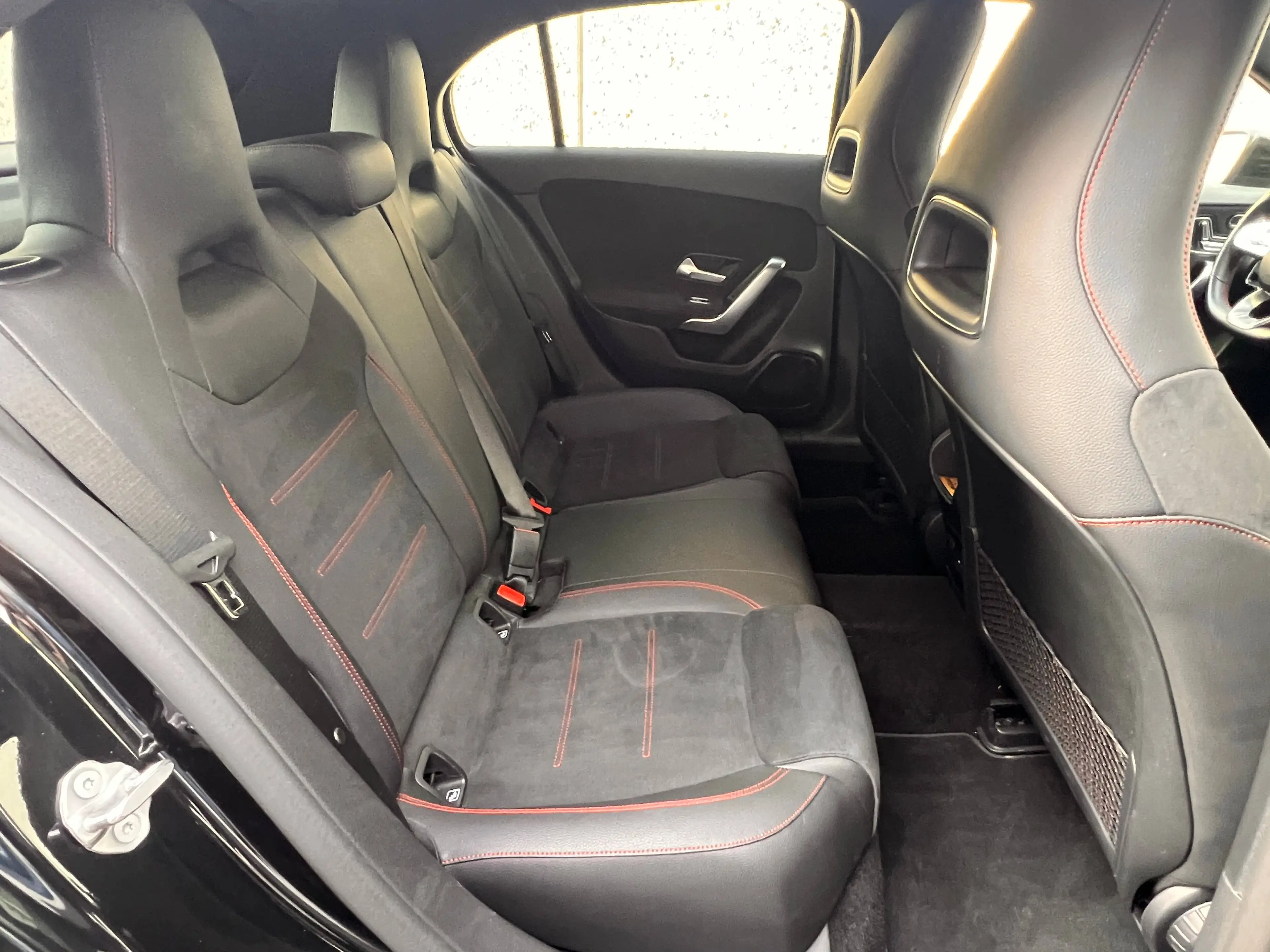 Mercedes-Benz A 180 A 180 Business Solution (EU6AP) — photo 13