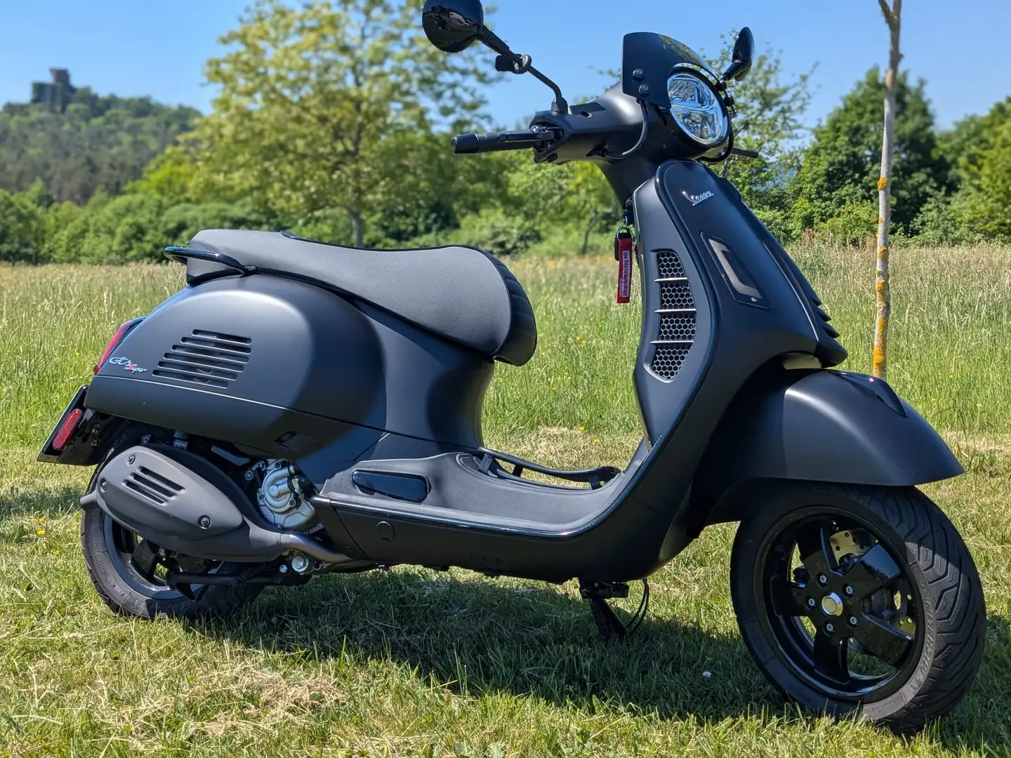Vespa GTS 300 Vespa GTS 300 Notte *Ltd. Edition* + BGM Fahrwerk Negru - 1