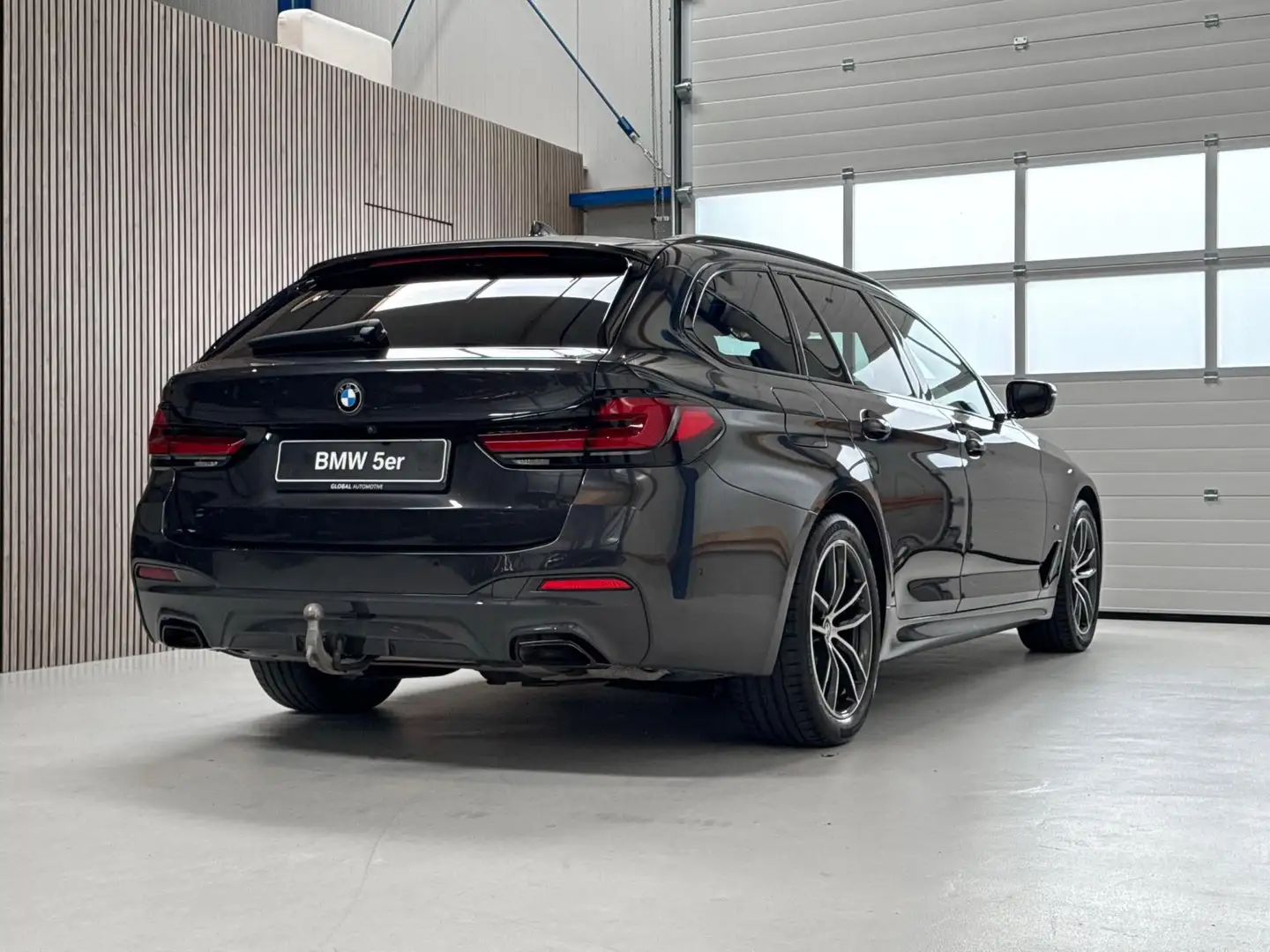 BMW 520 5-serie Touring 520i High Executive G31 LCI - M PA Grigio - 2