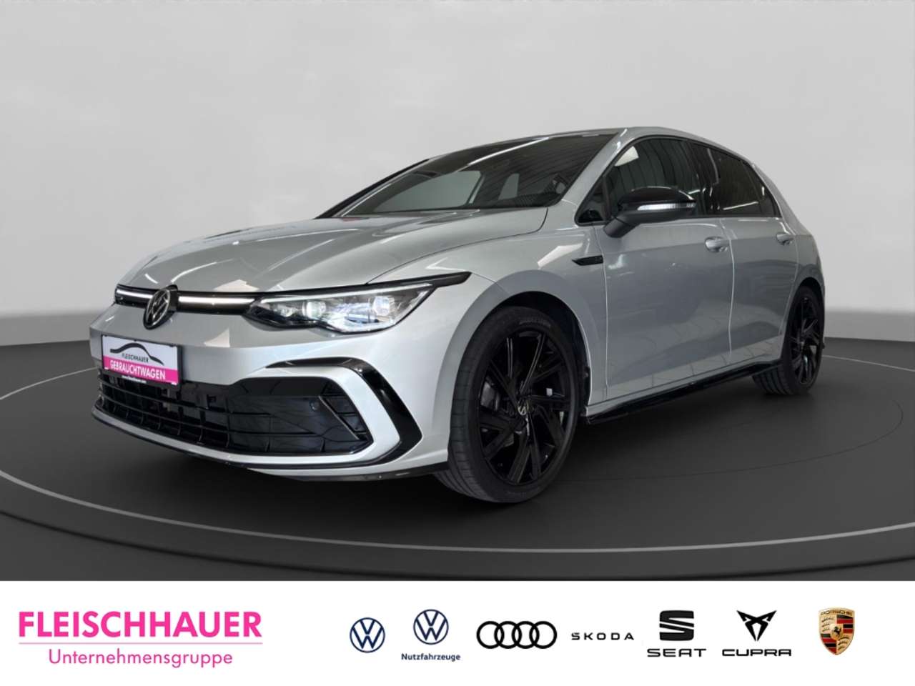 Volkswagen Golf 2022 — VIII R-Line 1.5 TSI MATRIX+ACC+NAVI+RFK+BUSINESS+D