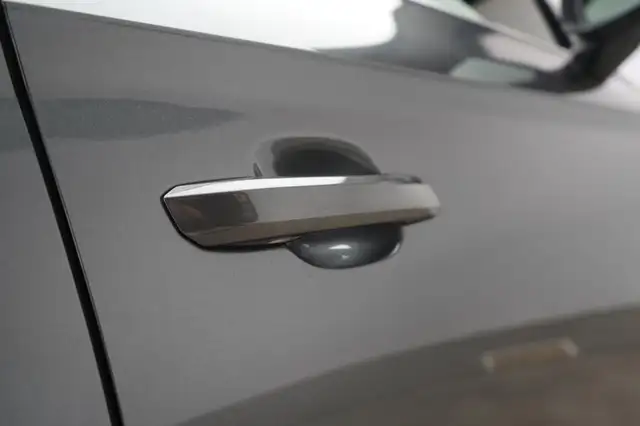Audi Q5 view 13