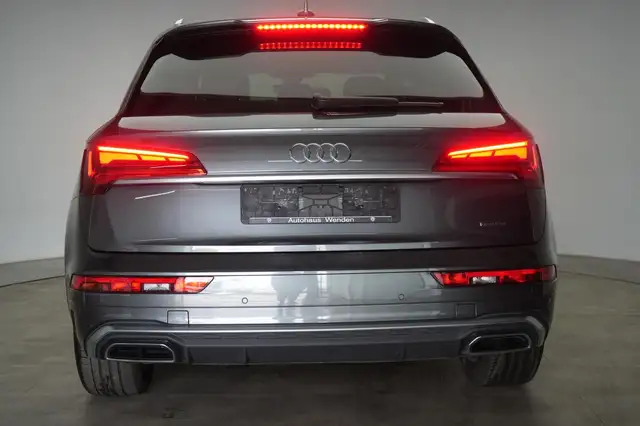 Audi Q5 view 6