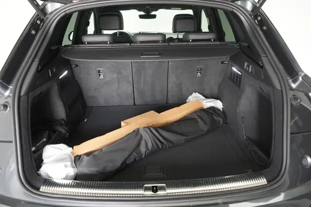 Audi Q5 view 7