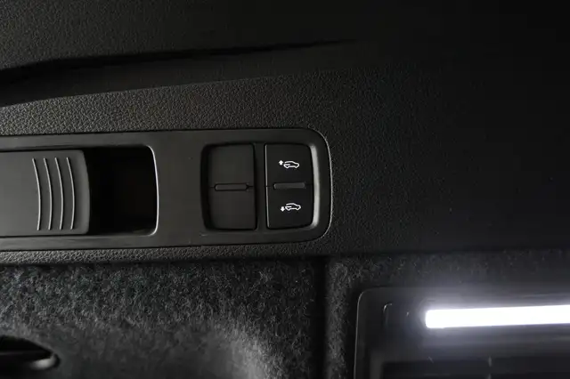 Audi Q5 view 10