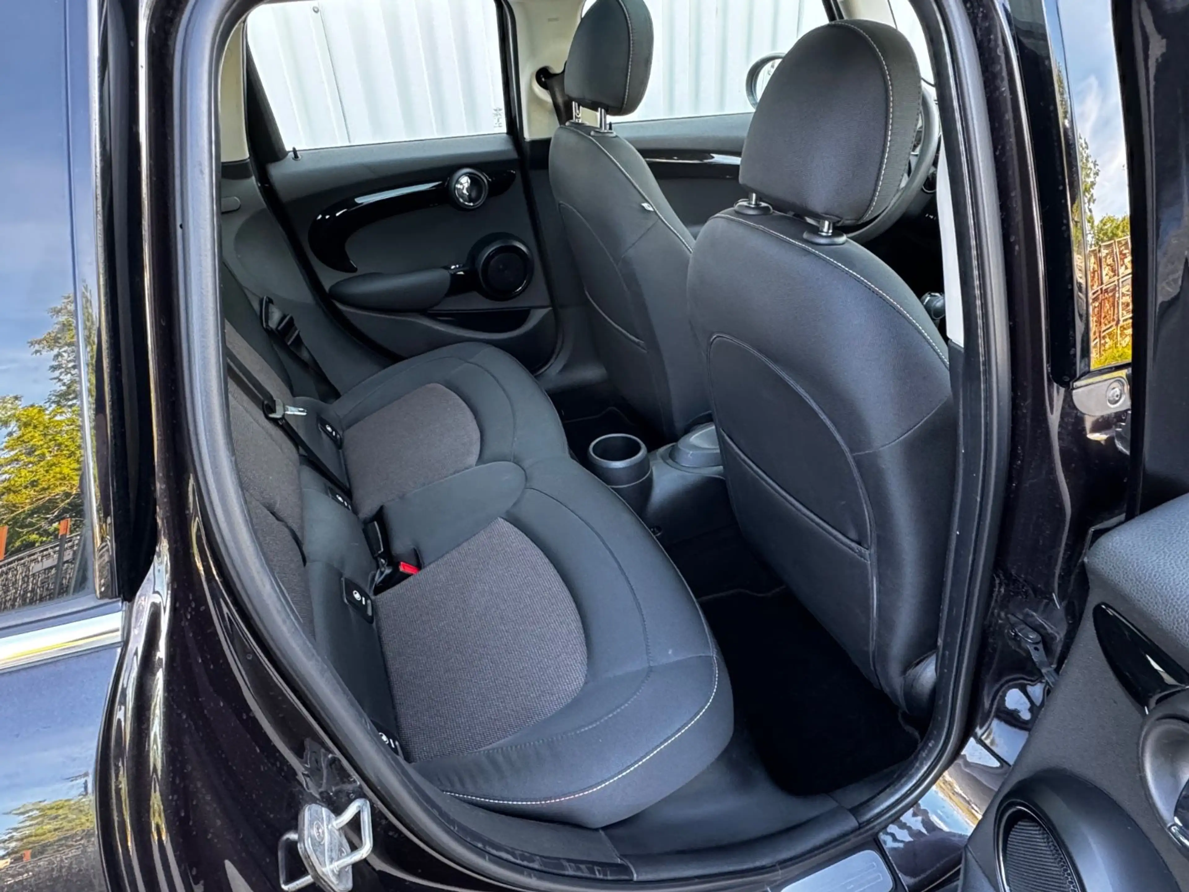 MINI One D 5 Türer Lim. Pano Navi Klima Euro 6 — photo 21
