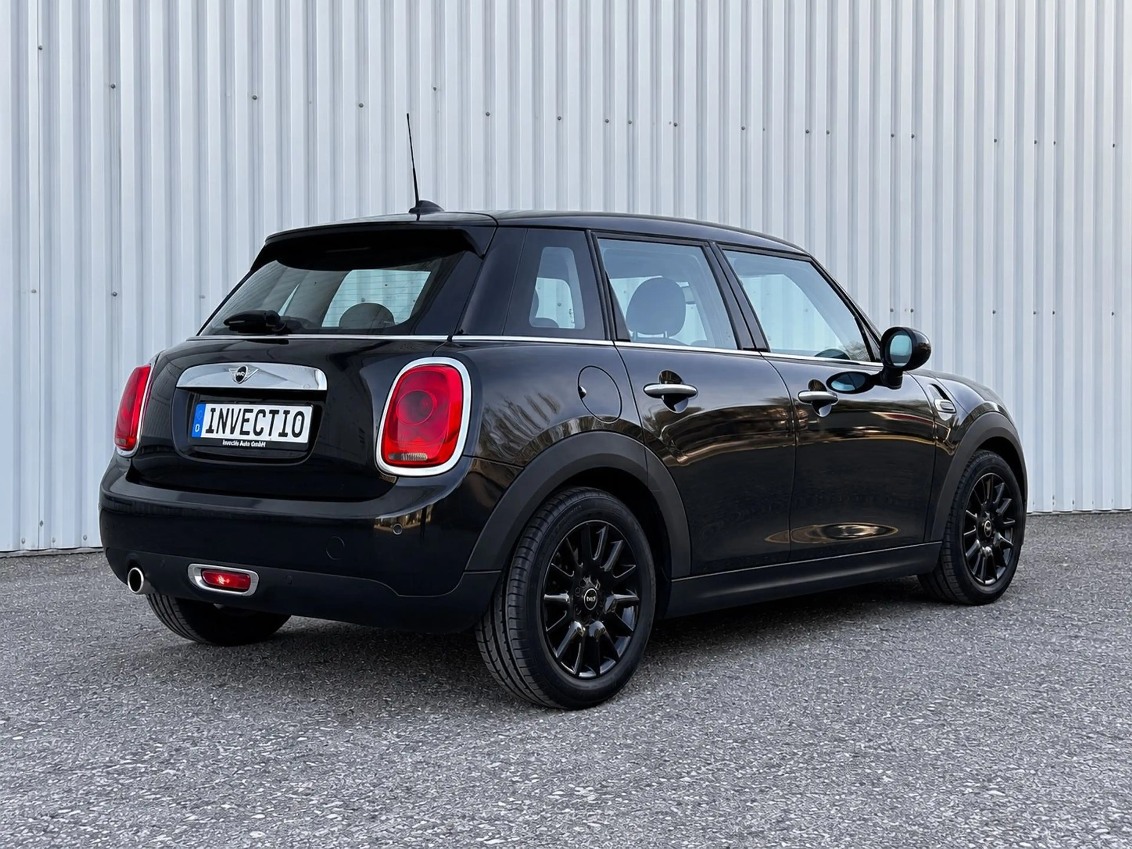 MINI One D 5 Türer Lim. Pano Navi Klima Euro 6 — photo 16