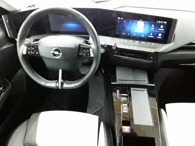 Opel Astra view 10