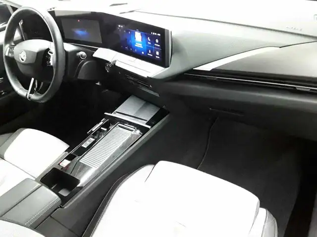 Opel Astra view 9