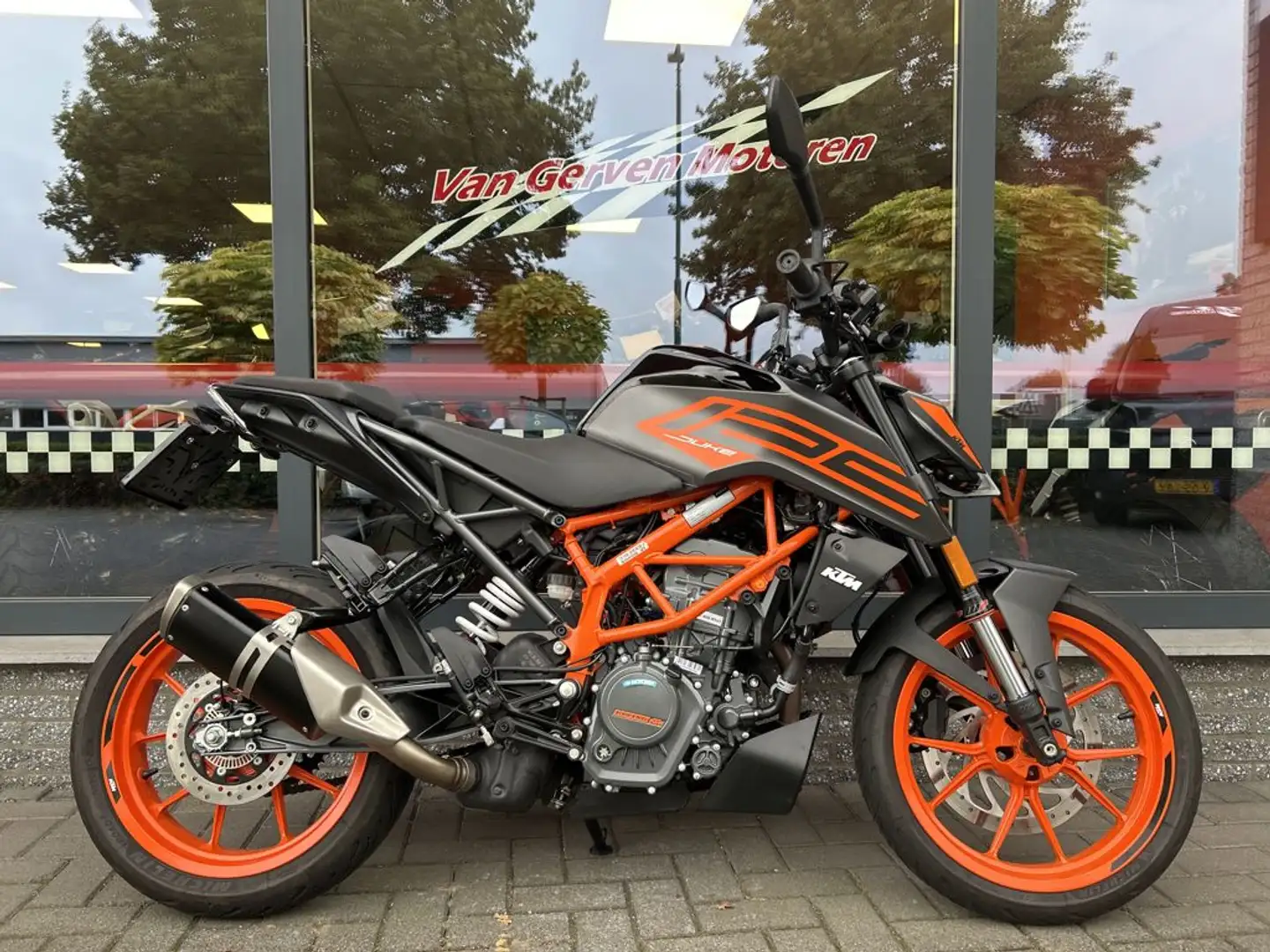 KTM 125 Duke ABS - 1