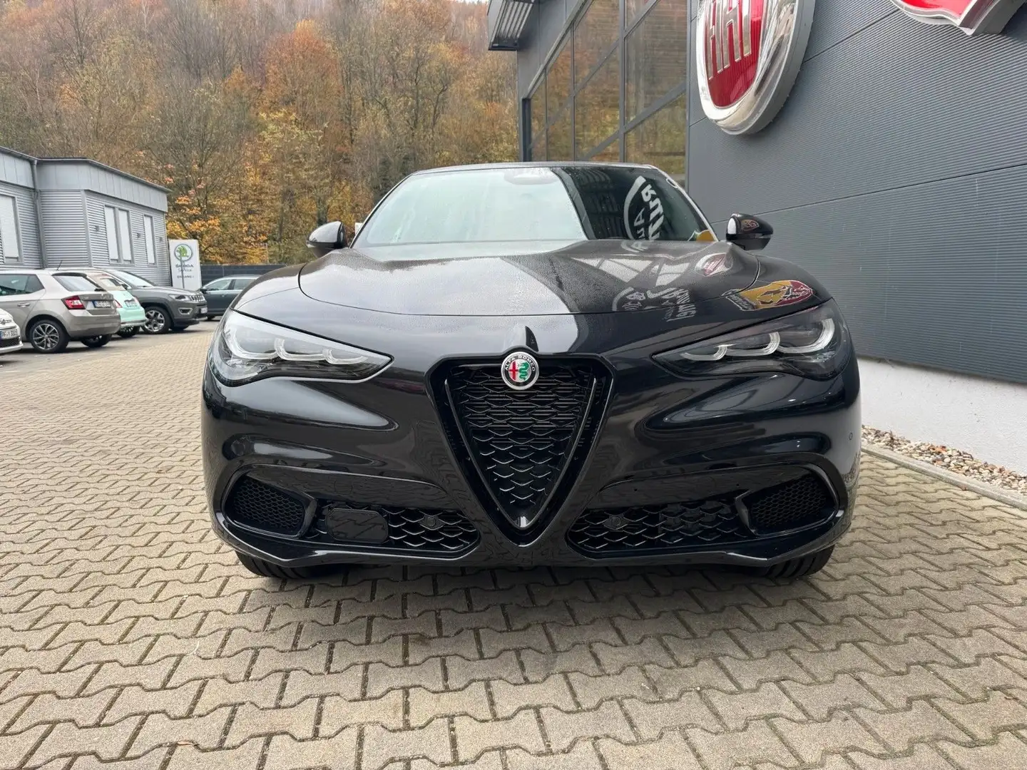 Alfa Romeo Stelvio VELOCE +21ZOLL+LED+KAMERA+HARMAN/KARDON+ Schwarz - 2