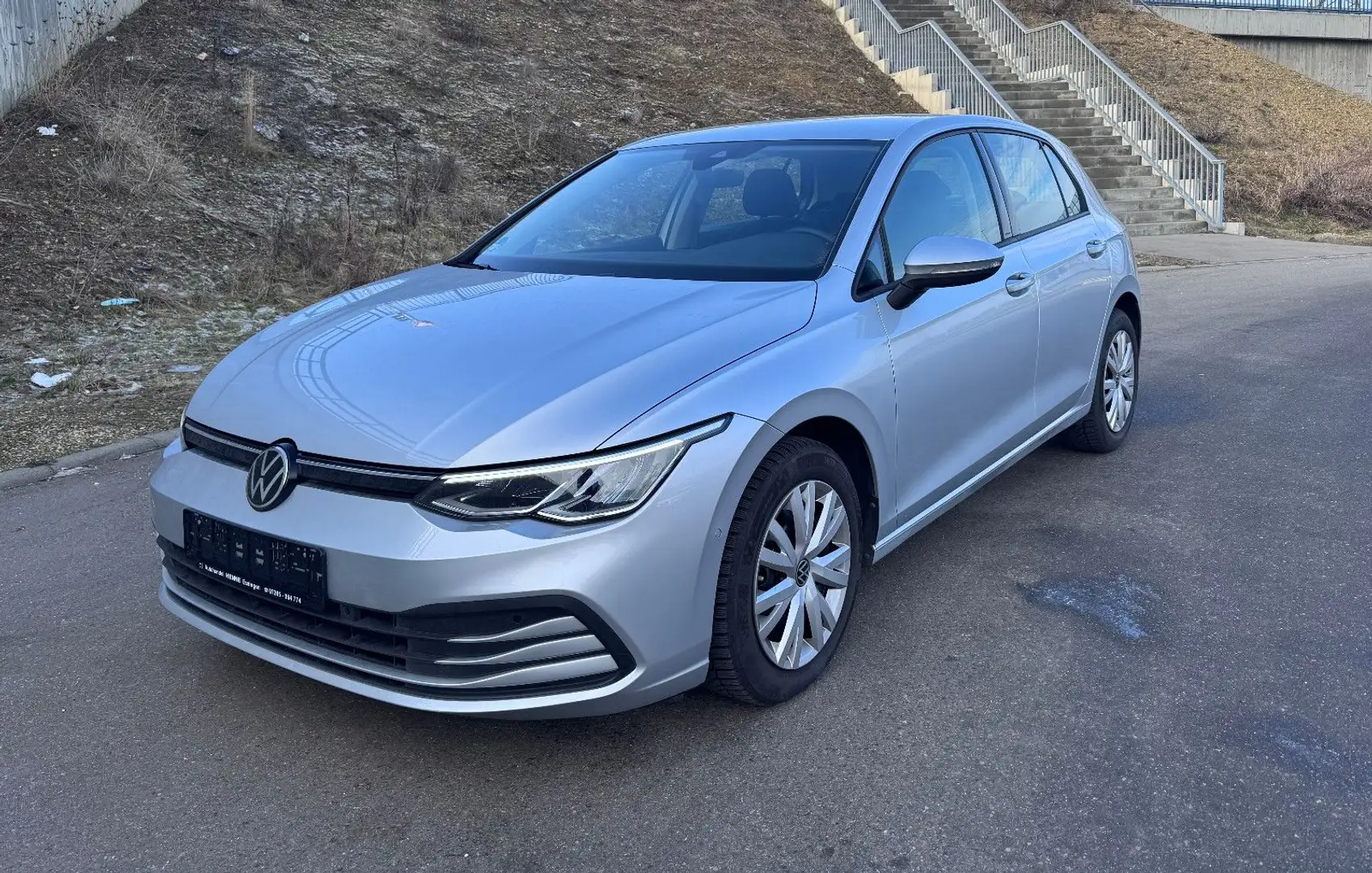 Volkswagen Golf VIII Lim. 2.0 TDI DSG ACC SHZ Cam App Lane Argent - 1