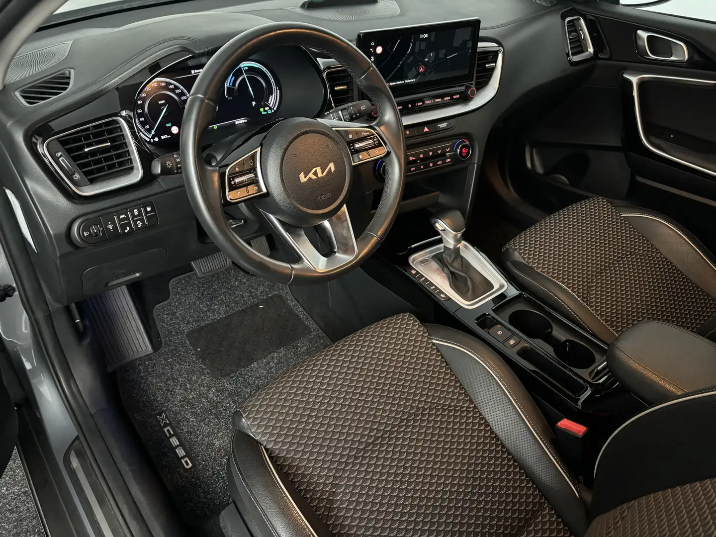 Kia XCeed 1.6 GDi PHEV DynamicPlusLine Plug-in Hybrid Gris - 2
