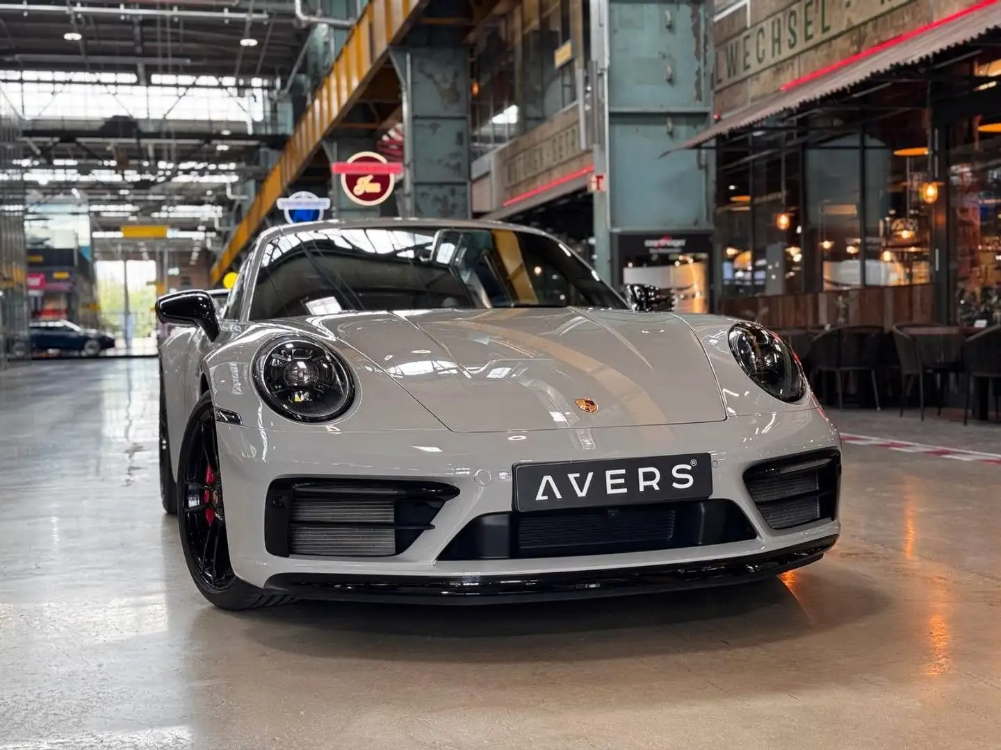 Porsche 992 Carrera 4 GTS Coupe Aero Kit Belüftung Bose Grau - 2