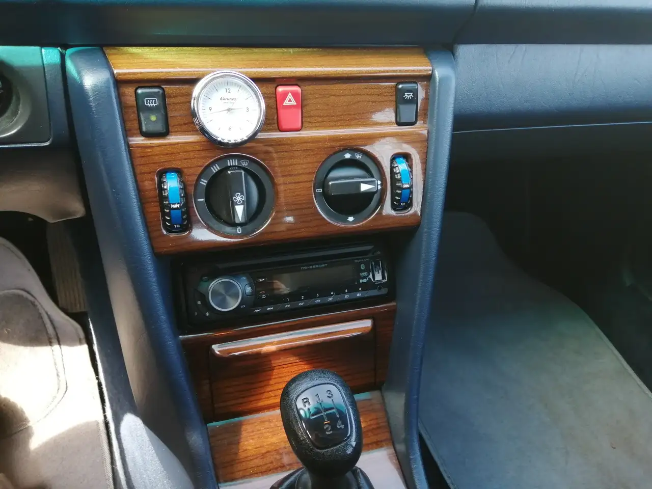 Mercedes-Benz 200 Berlina, foto 3