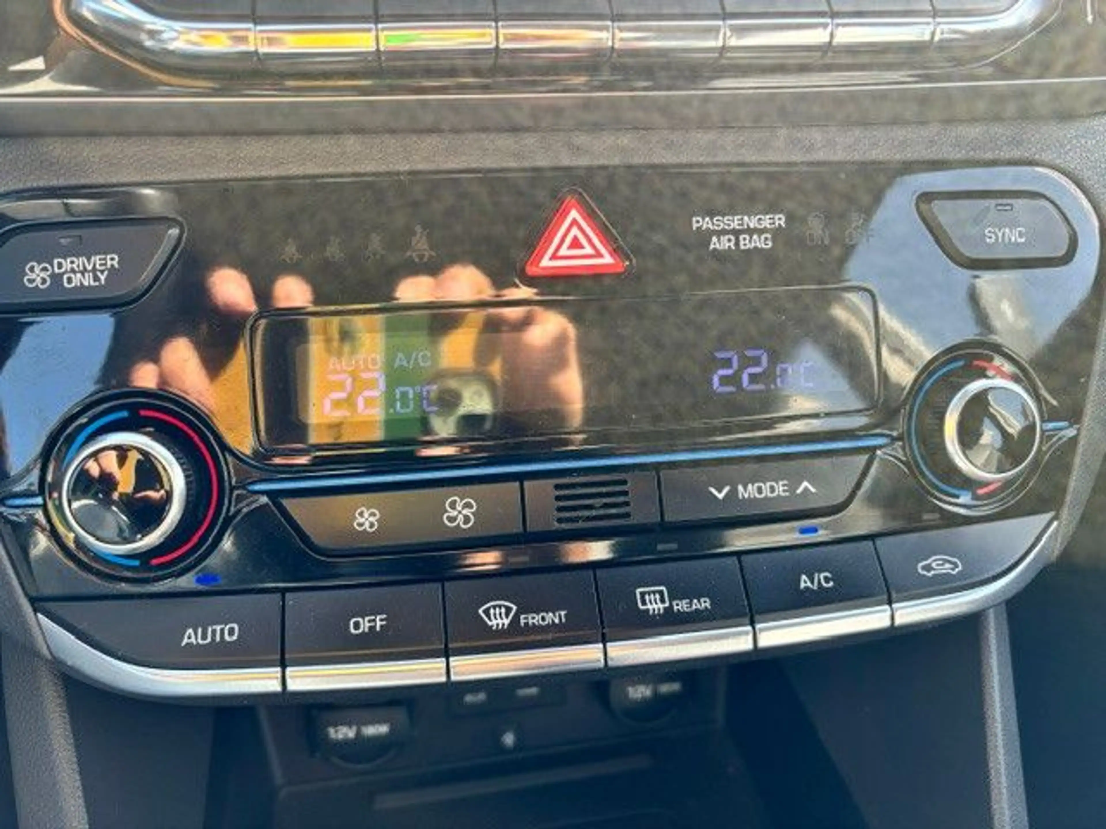 Hyundai IONIQ Ioniq Premium Hybrid Leder Smart Key 2.Hd — photo 15