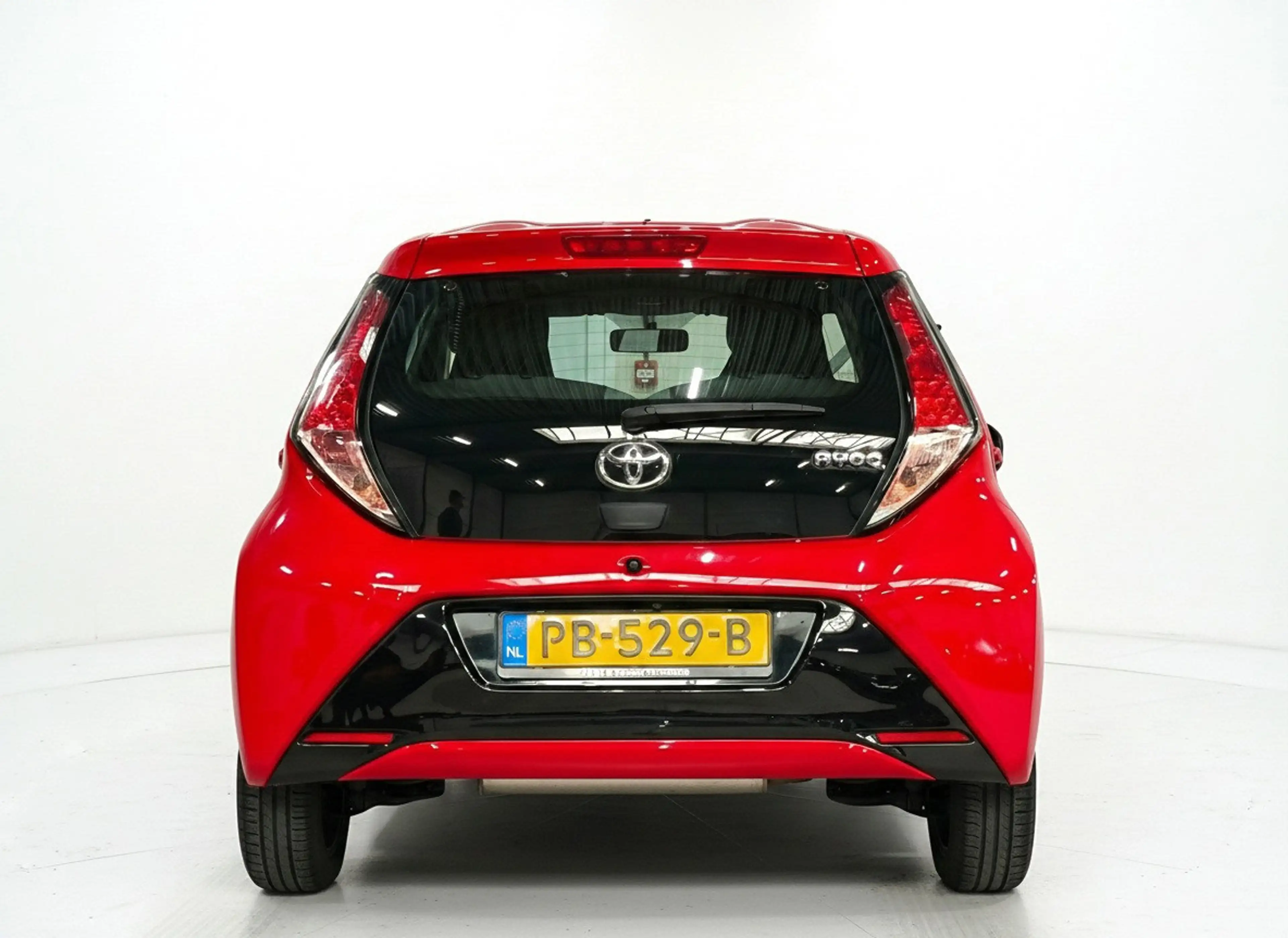 Toyota Aygo 1.0 VVT-i x - Infotainment - Camera - Airco — photo 6