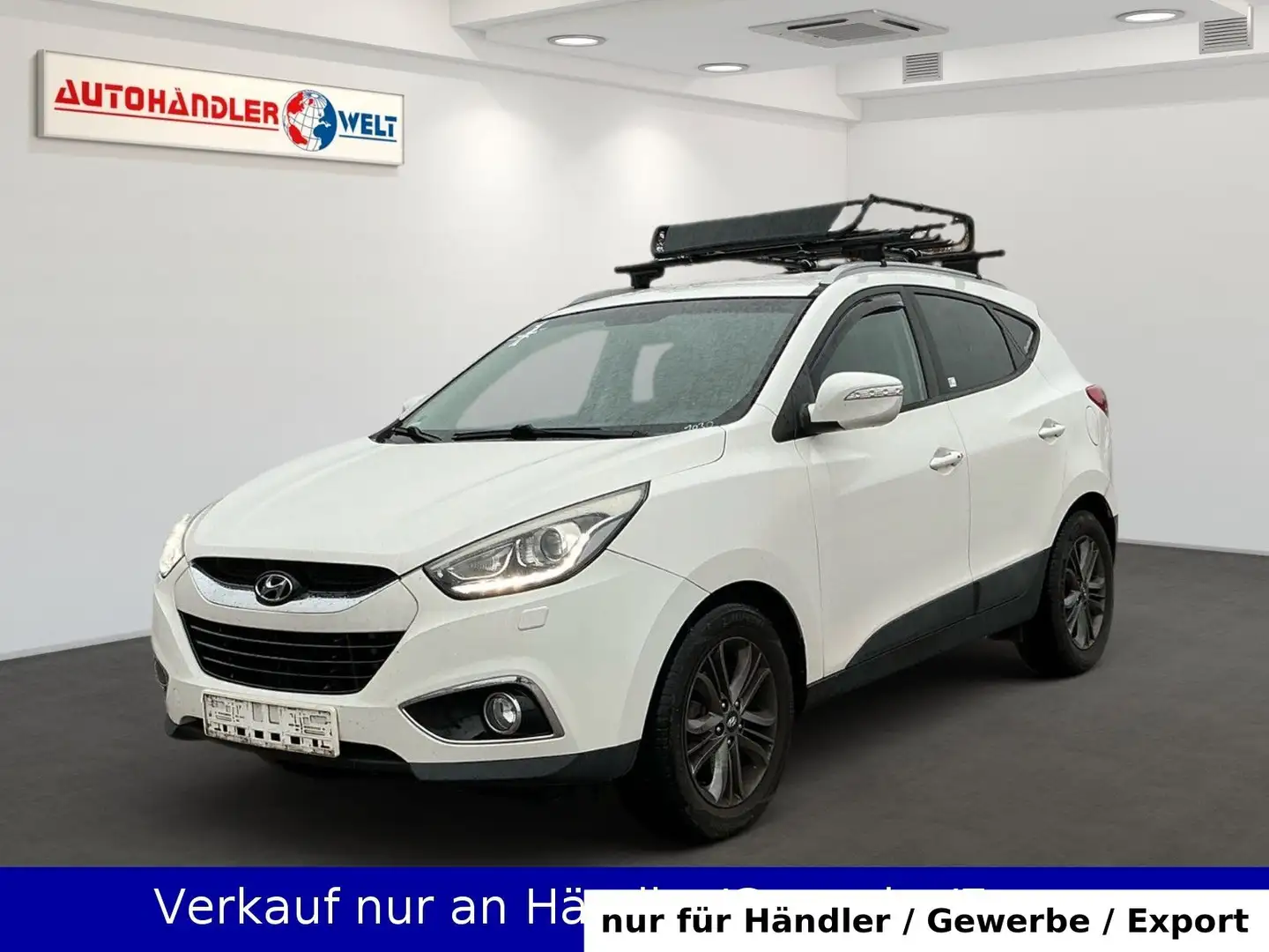 Hyundai iX35 2.0 CRDI Style AWD Automatik Weiß - 1