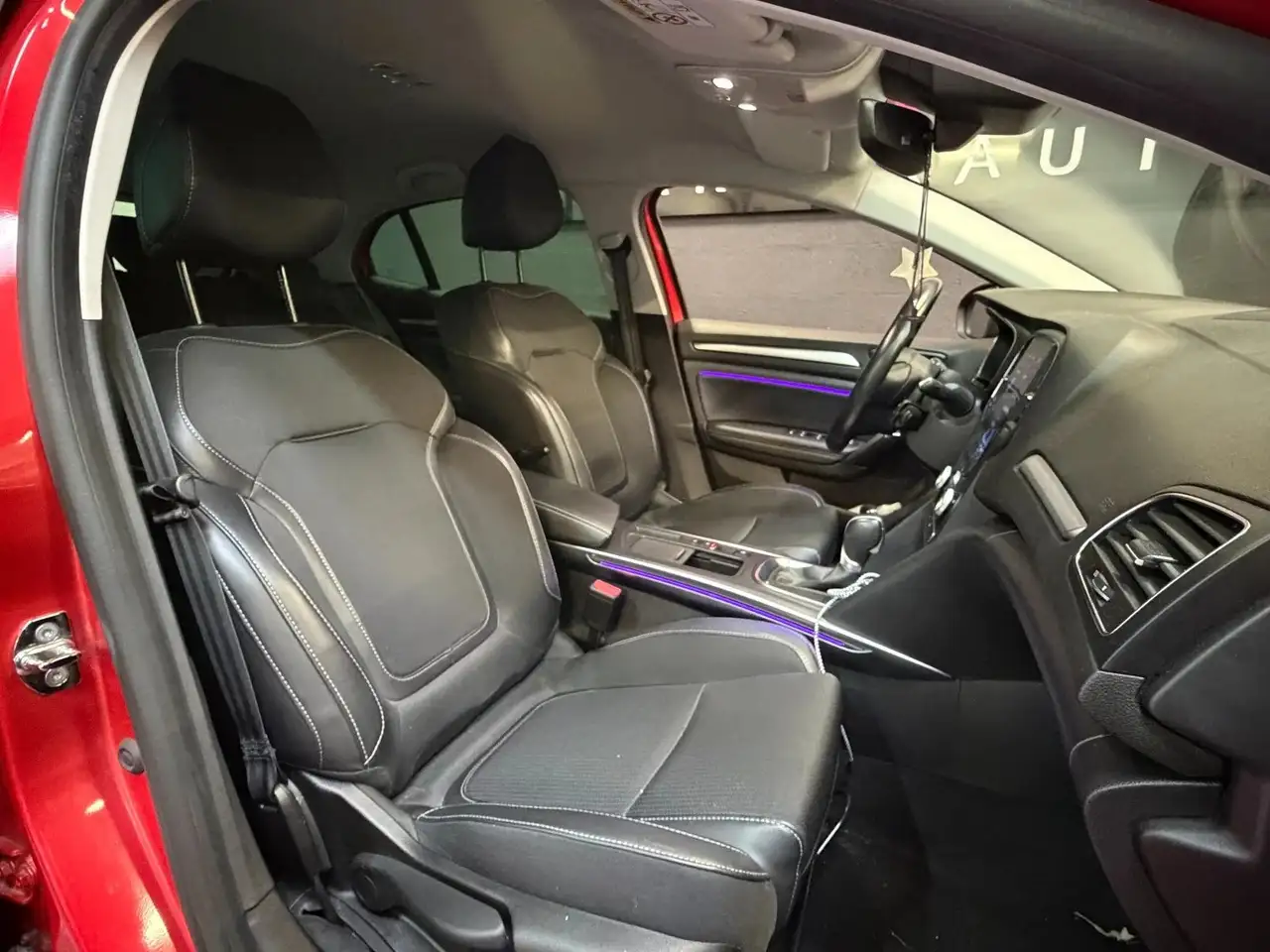 Renault Megane Berline — photo 11