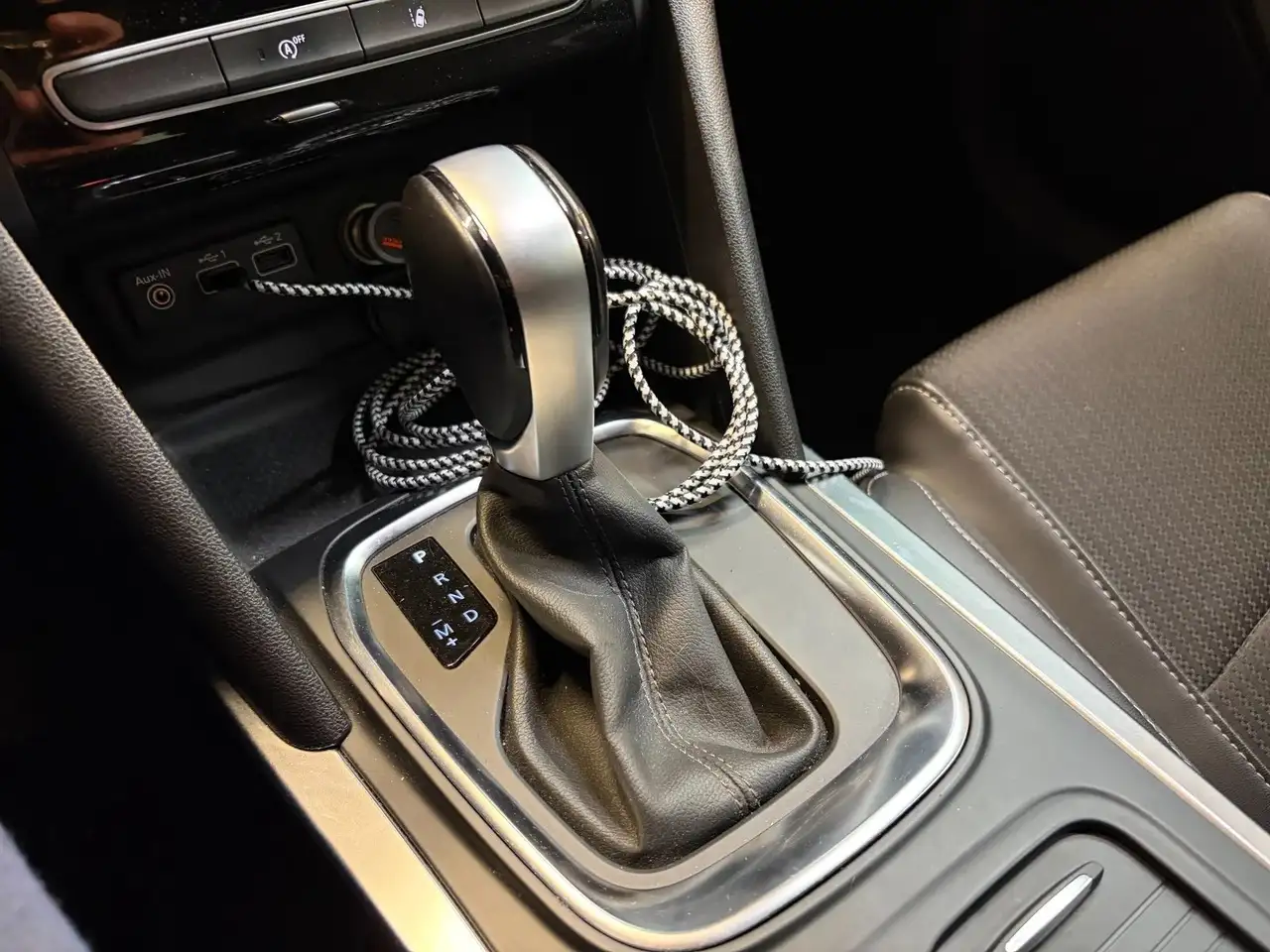 Renault Megane Berline — photo 24