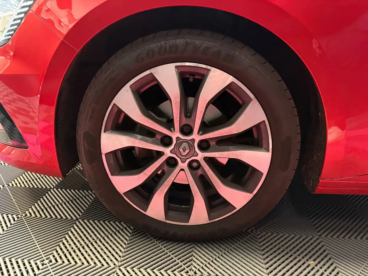 Renault Megane Berline — photo 40